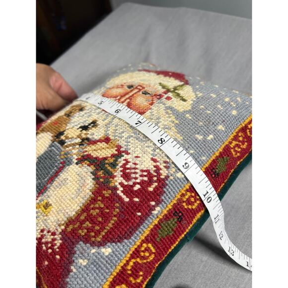 Christmas Needlepoint Santa, Midwest Importers, Size 12" x !0 1/2" - Picture 11 of 12